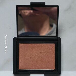NARS UNLAWFUL Blush